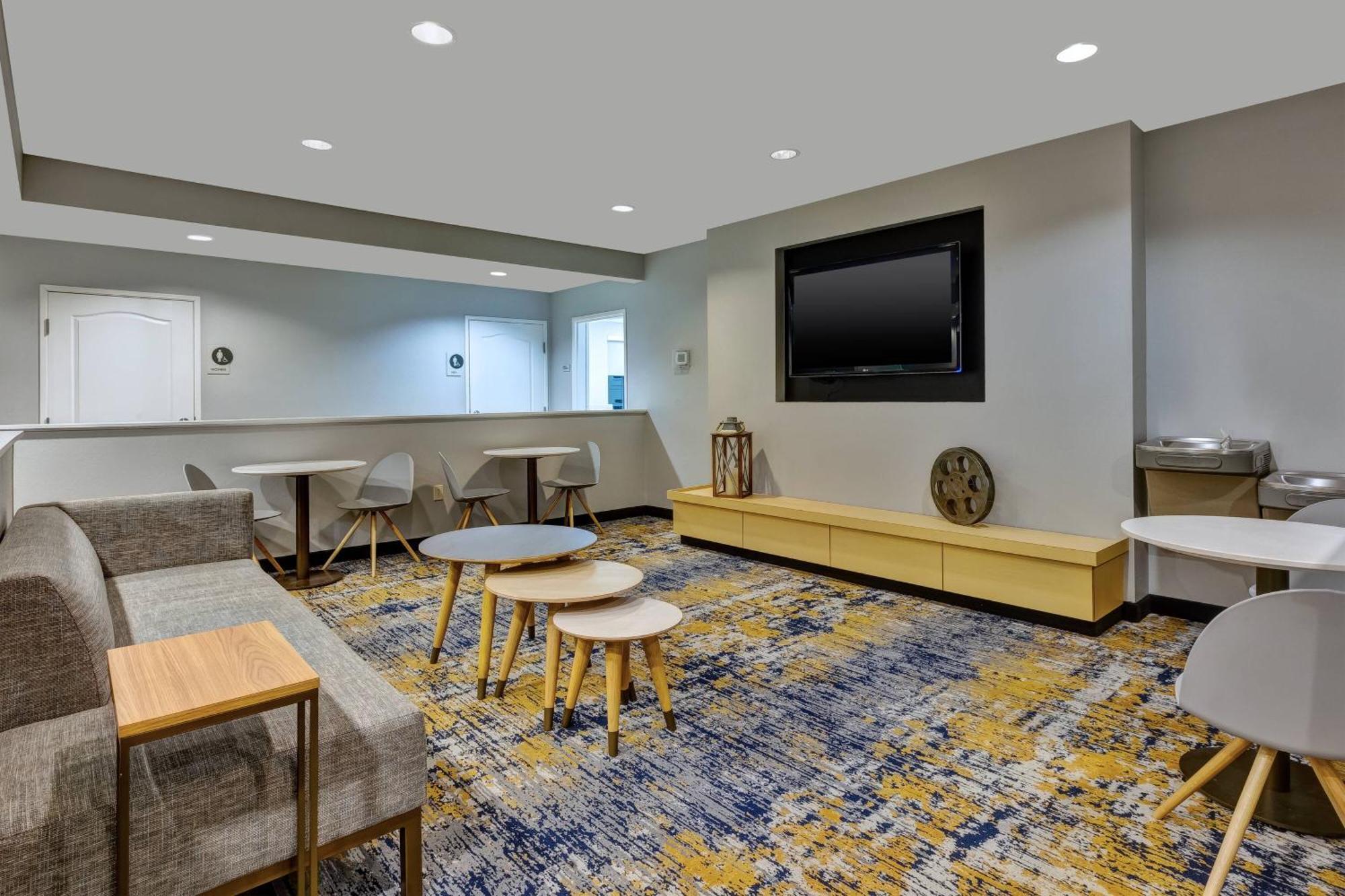 Towneplace Suites By Marriott Nashville Airport Εξωτερικό φωτογραφία